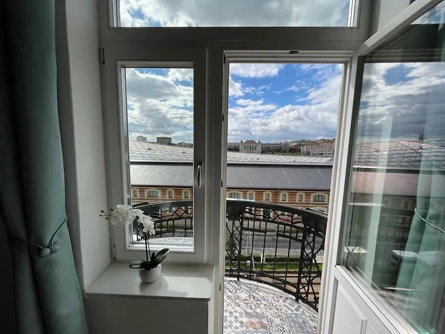 Budapest Full Panorama Residence Apartment